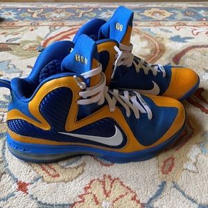 Lebron X University of Michigan Basketball Shoes